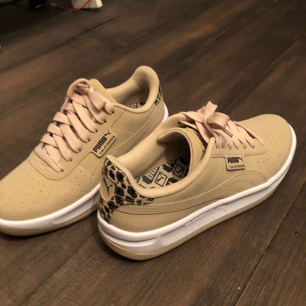 New Puma cheetah print sneakers size 7.5
